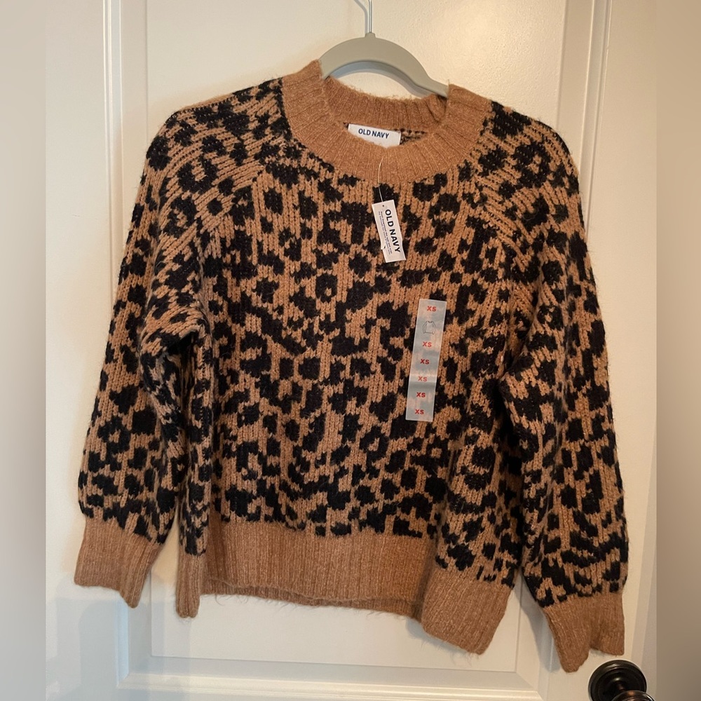 Old Navy Leopard Sweater NWT Size XS